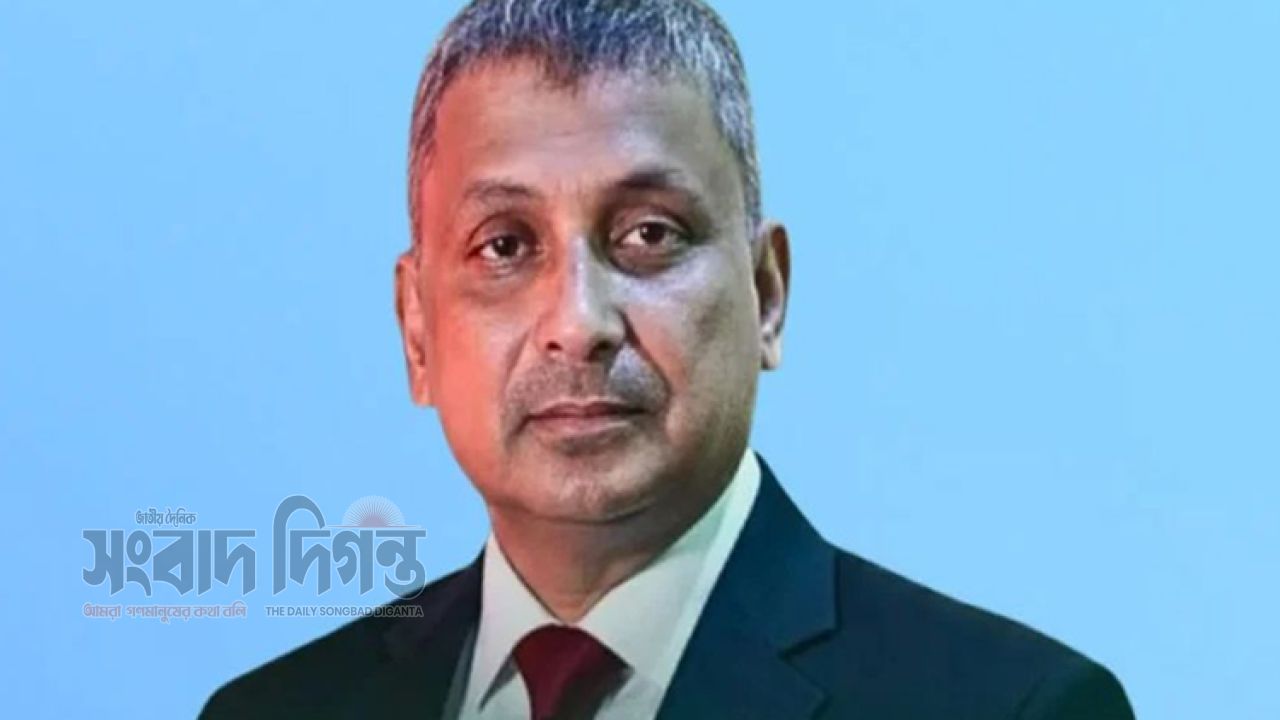 জাতীয় সংসদে নতুন মুখ, শপথ নিলেন সরোয়ার আলমগীর