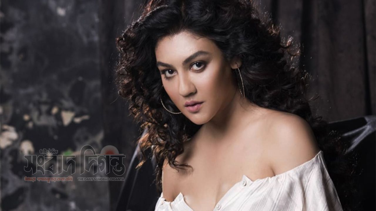 আজও অর্ধাঙ্গিনী 