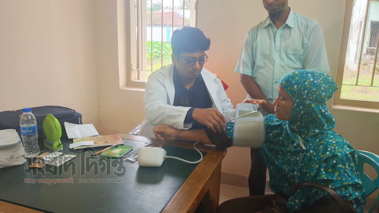 বড়বিল ইউনিয়নে গর্ভবতী মায়েদের জন্য বিনামূল্যে চিকিৎসাসেবা ও এক মাসের ওষুধ প্রদান 