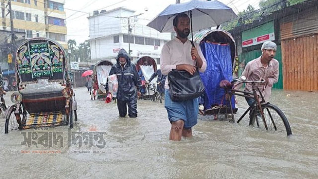 স্বস্তি নেই বৃষ্টিতে, আজও ভারী থেকে অতিভারী বর্ষণ