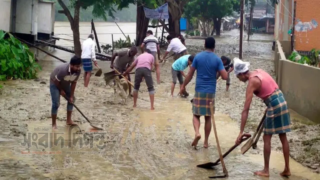 বান্দরবানে বন্যা পরিস্থিতির উন্নতি, আশ্রয়কেন্দ্র ছাড়ছেন দুর্গতরা