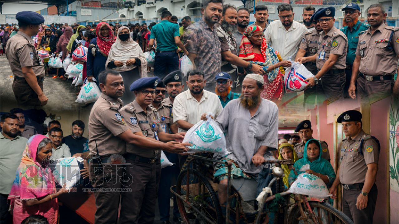 দুর্যোগে শুধু নিরাপত্তায় সীমাবদ্ধ নয় ত্রাণ নিয়েও মাঠে সিএমপি 