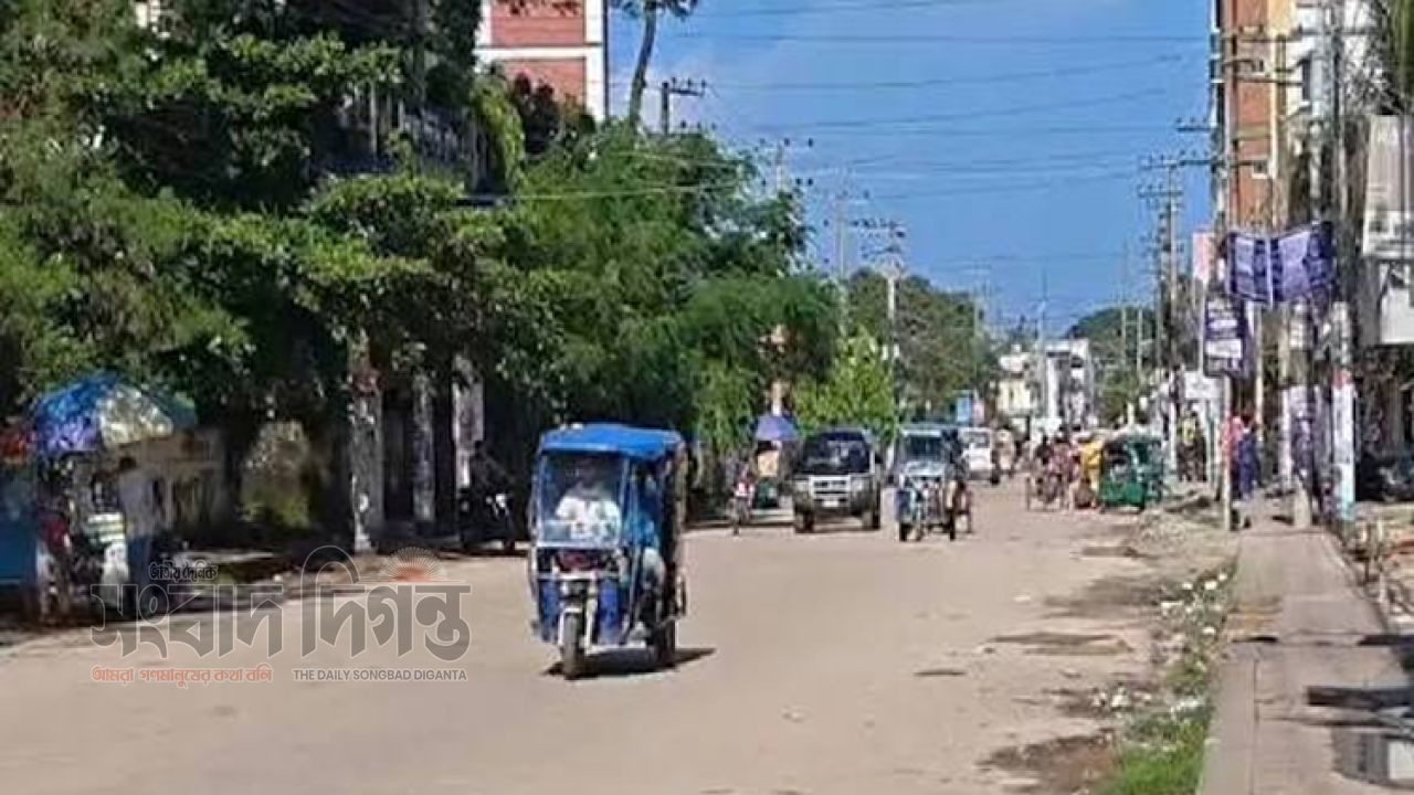 টানা বৃষ্টির পর স্বস্তির রোদর হাসি , তবে বাড়ছে ভ্যাপসা গরম