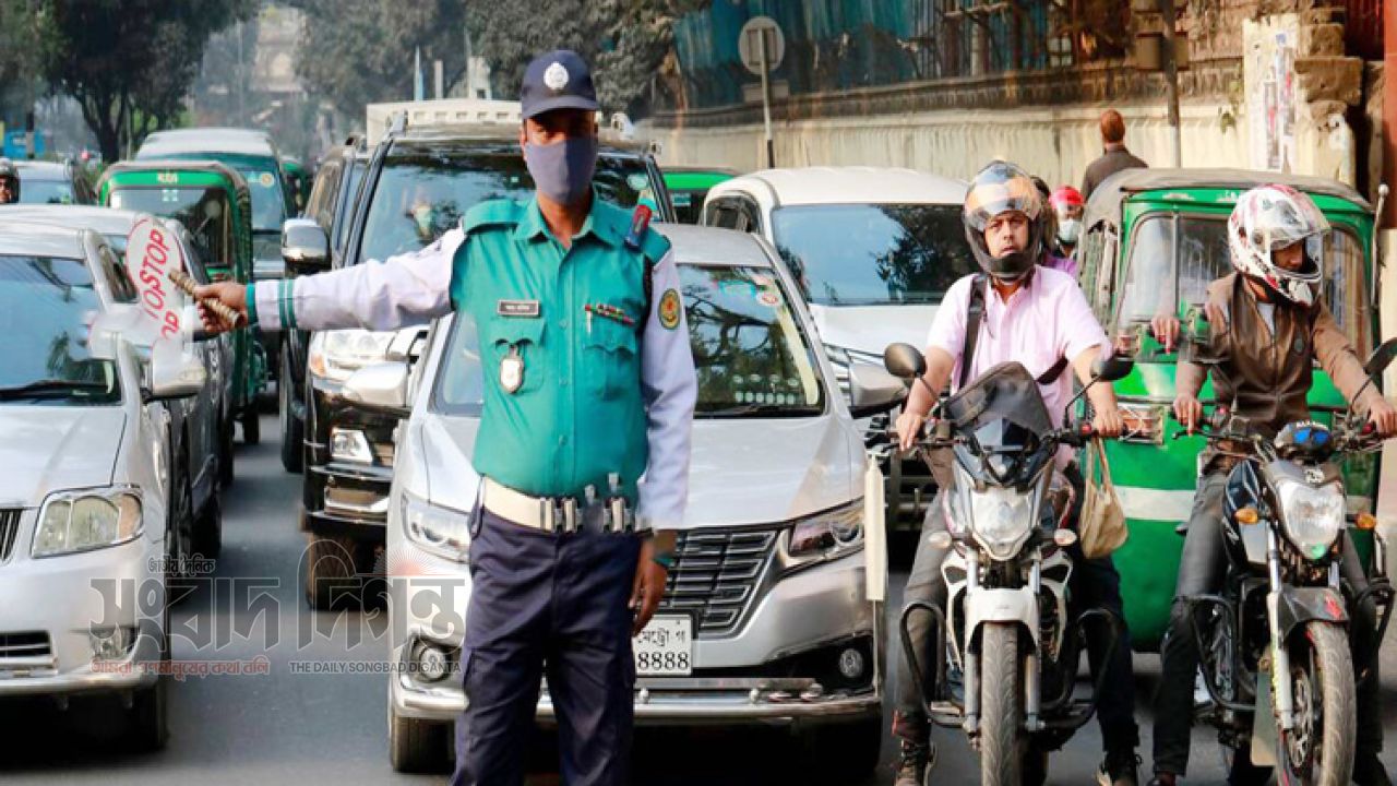 কম খরচে ট্রাফিক নিয়ন্ত্রণে ডিএমপির নতুন উদ্যোগ 