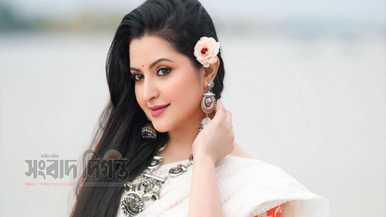 পরীমণির ভাইরাল পোস্ট 