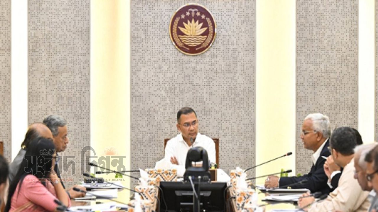পর্যায়ক্রমে দেশজুড়ে ফ্যামিলি কার্ড, বাস্তবায়ন কৌশল চূড়ান্তে বৈঠক প্রধানমন্ত্রী
