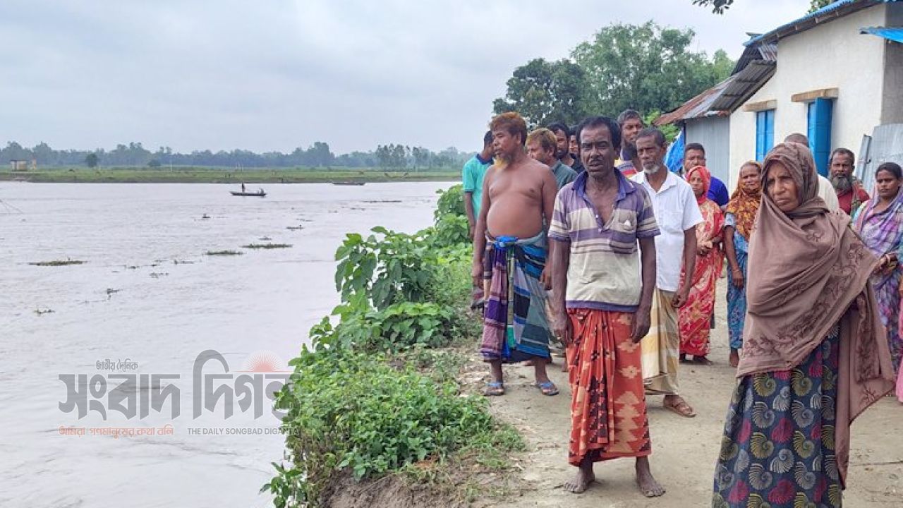 দিনাজপুরে করতোয়ার তাণ্ডব, নদীভাঙনে ঝুঁকিতে আশ্রয়ণ প্রকল্প 