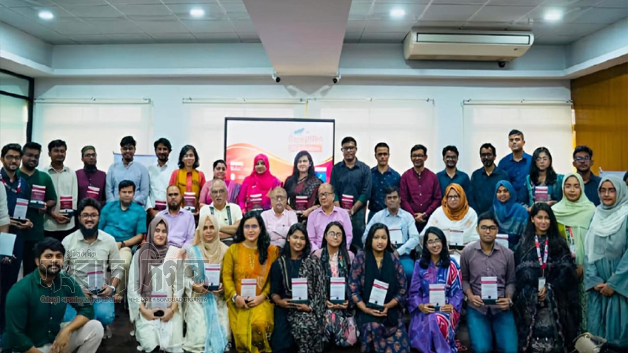 আন্তর্জাতিক বৃত্তি ও বিশ্বসেরা জার্নালে গবেষণা এক বছরেই চবির ৭৭ শিক্ষক-শিক্ষার্থীর অনন্য অর্জন