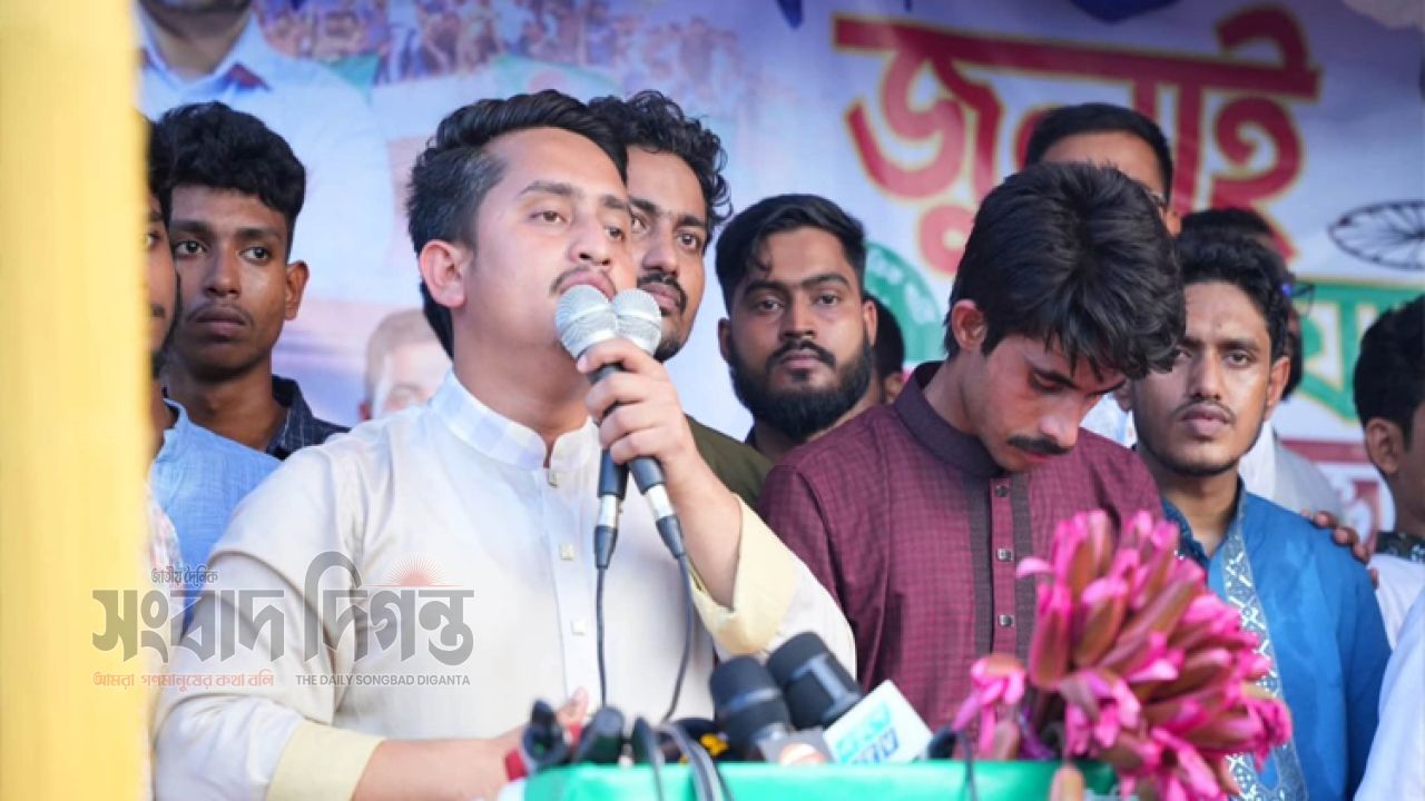 ‘খাল খনন থেকে খাল খাওয়া পর্যন্ত’ বিএনপিকে নিয়ে সারজিসের কড়া মন্তব্য