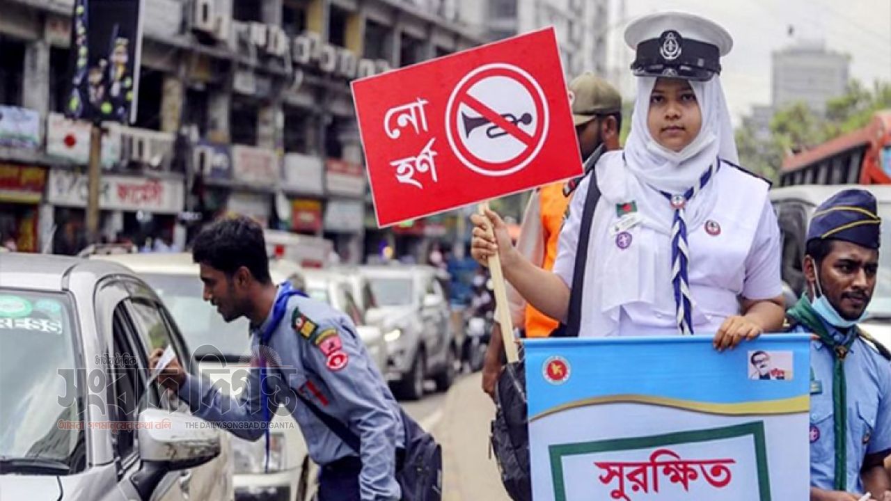 বিশ্বে শব্দদূষণে শীর্ষে ঢাকা, হর্নের দৌরাত্ম্যে বাড়ছে স্বাস্থ্যঝুঁকি 