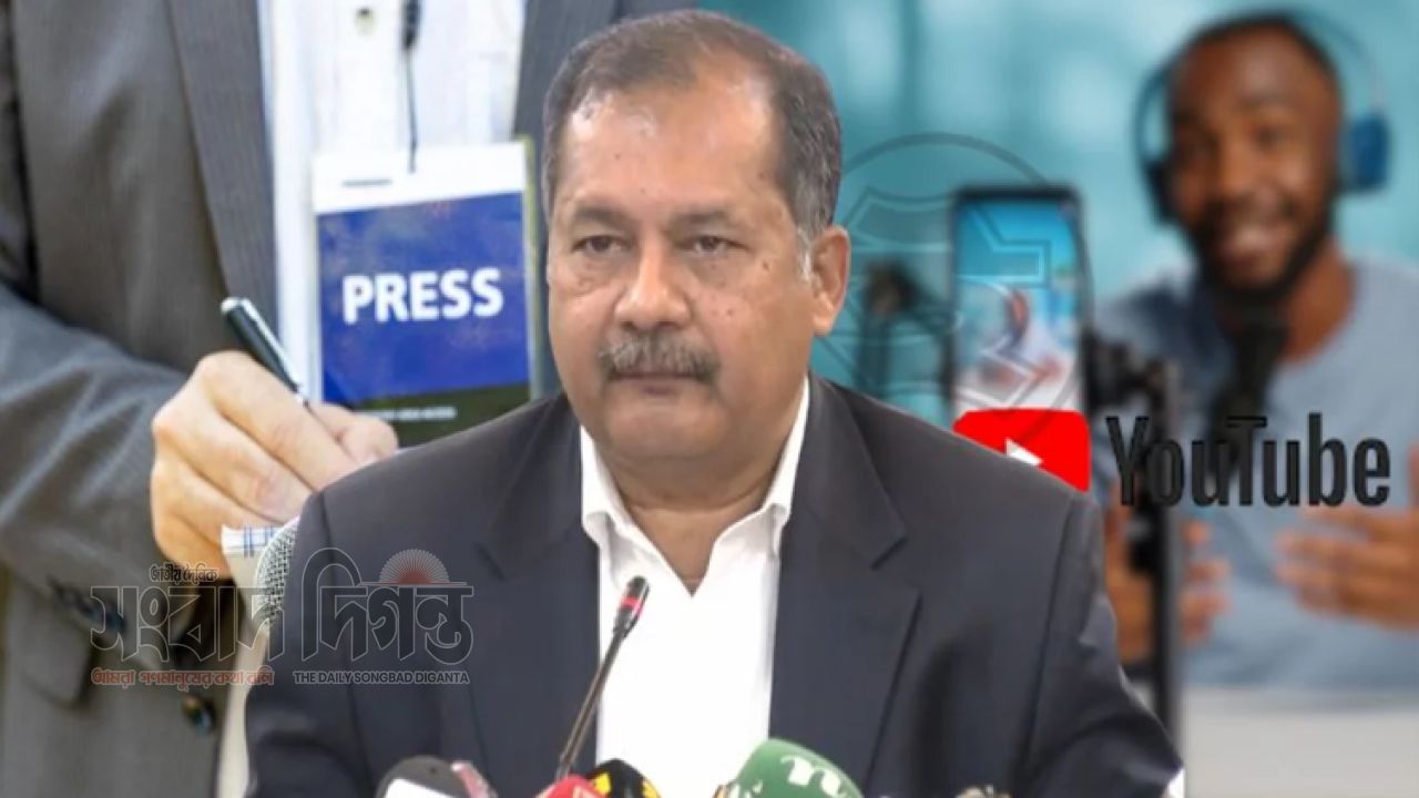 ফ্যামিলি কার্ড বিতরণে অনিয়ম বরদাশত নয়, কঠোর ব্যবস্থার হুঁশিয়ারি তথ্যমন্ত্রীর
