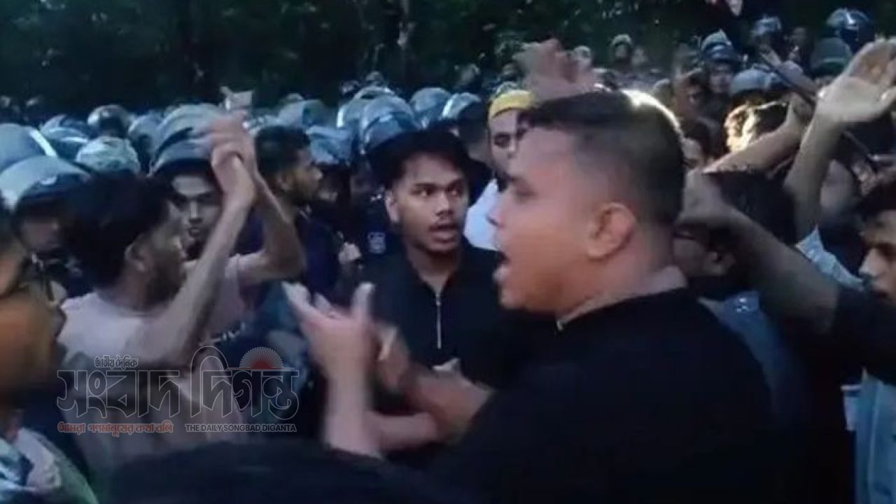 ‘মারলে সেটাই আমার কামাই’ হবিগঞ্জে যেতে গিয়ে হাসনাত আব্দুল্লাহর বক্তব্য