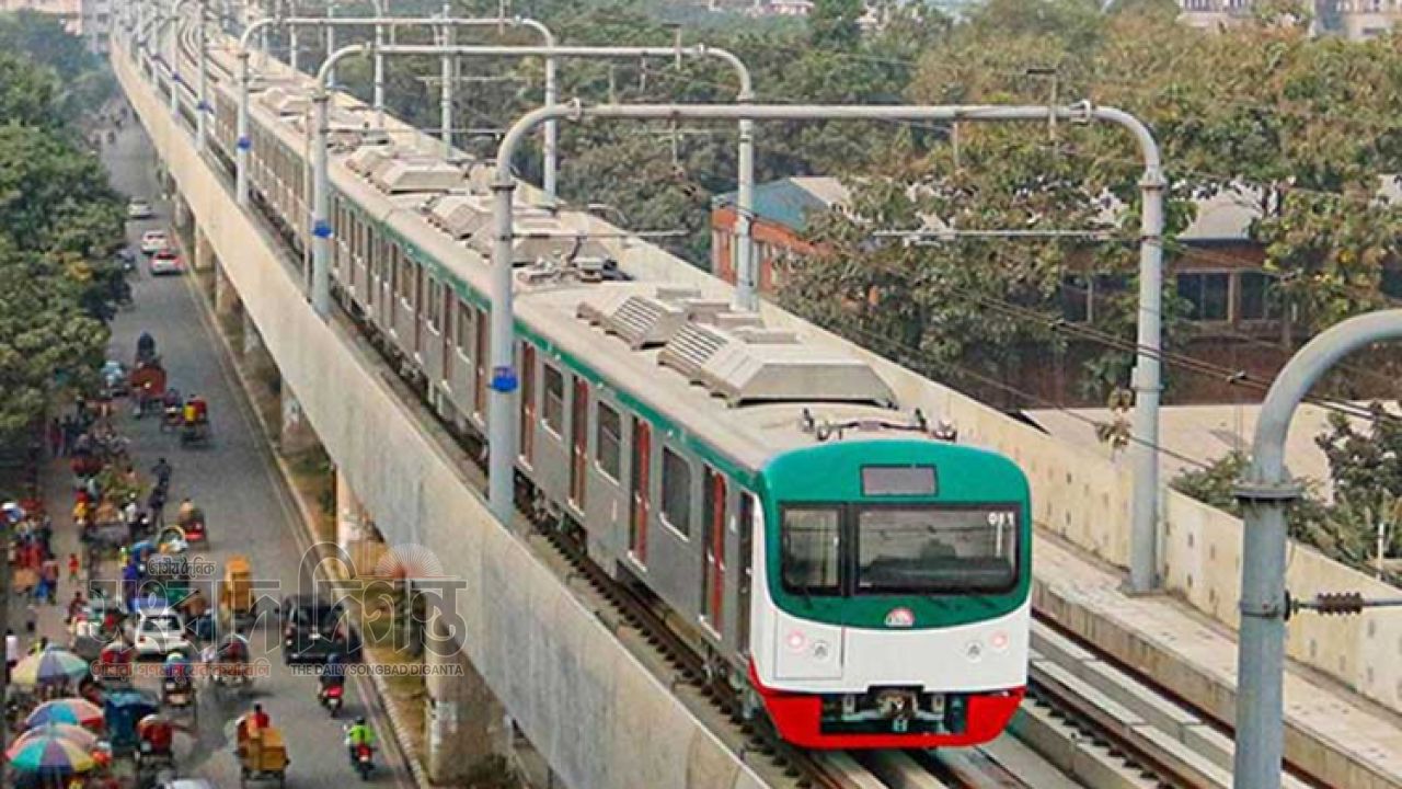 মিরপুর-১০ মেট্রোরেল স্টেশনে বোমা আতঙ্ক, ৫২ মিনিট বন্ধ থাকার পর চলাচল স্বাভাবিক