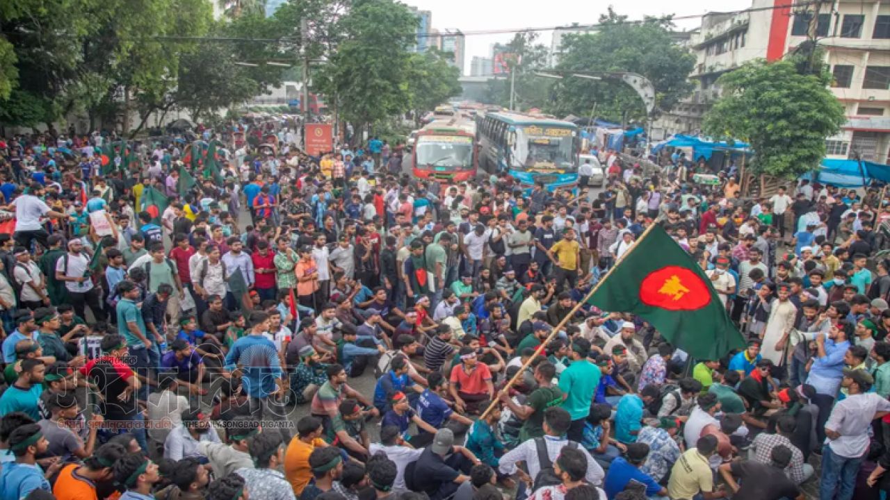 ৪ আগস্টের ইন্টারনেট নিয়ন্ত্রণ: ফেসবুক, হোয়াটসঅ্যাপ, ইনস্টাগ্রাম বন্ধের সেই দিন 