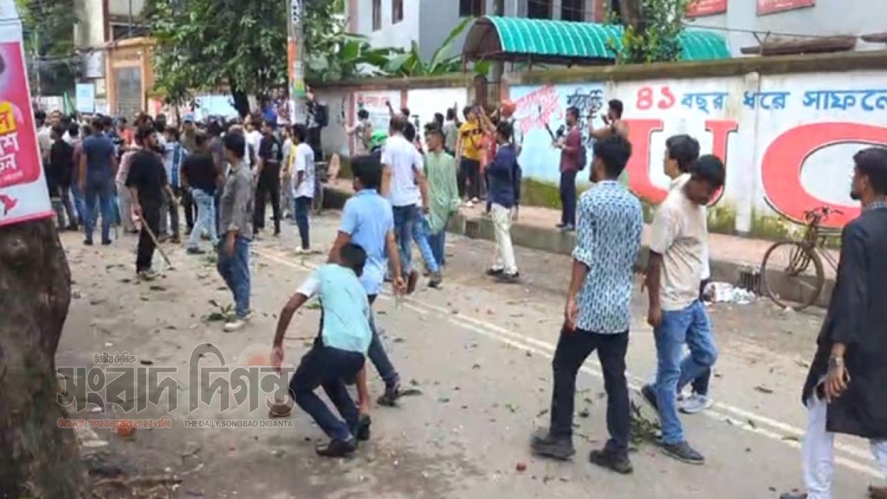 বক্তব্যকে কেন্দ্র করে নারায়ণগঞ্জে দুই ছাত্রসংগঠনের দফায় দফায় সংঘর্ষ 