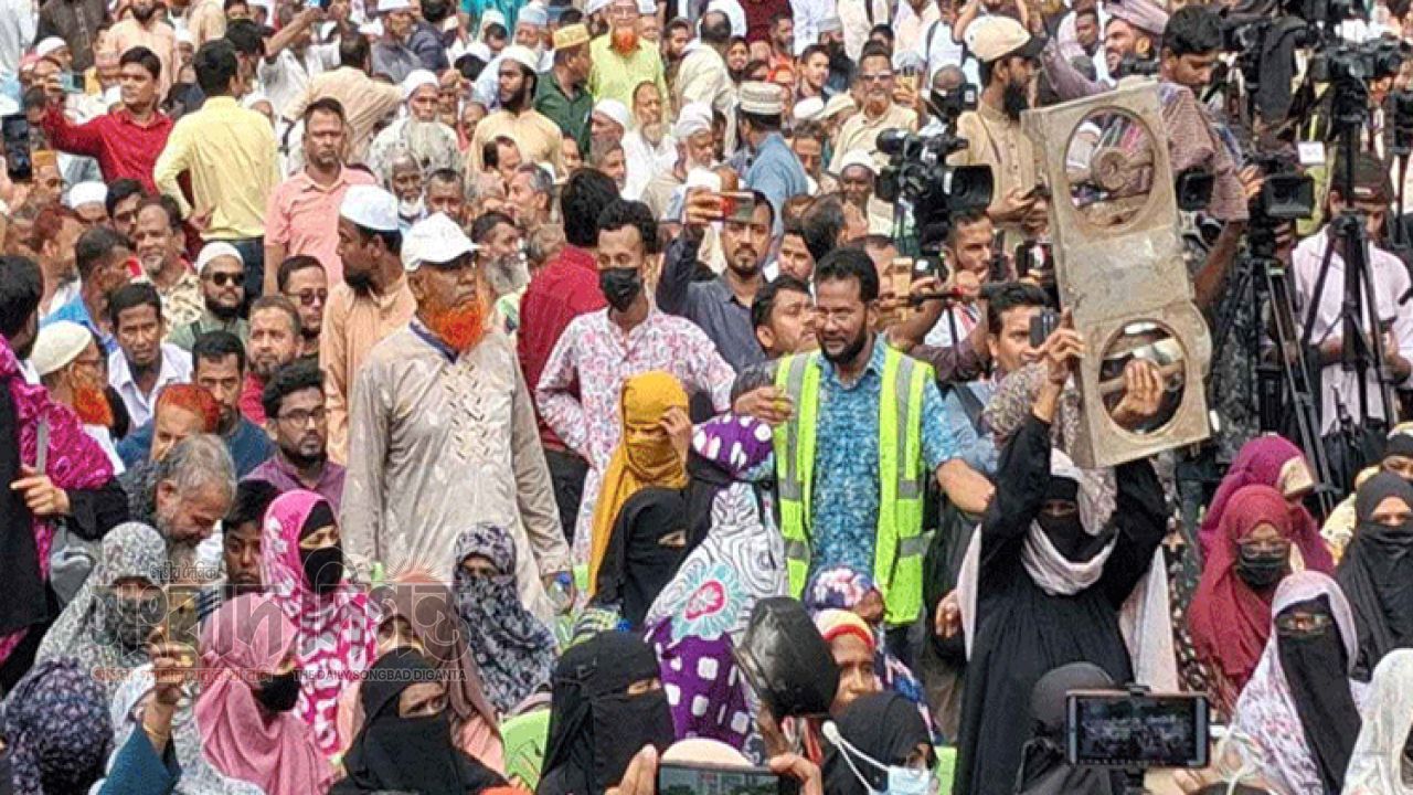 চুলা-পাতিল হাতে পল্টনে ১১ দলীয় ঐক্য, জ্বালানি সংকটে ১০ দফা দাবি