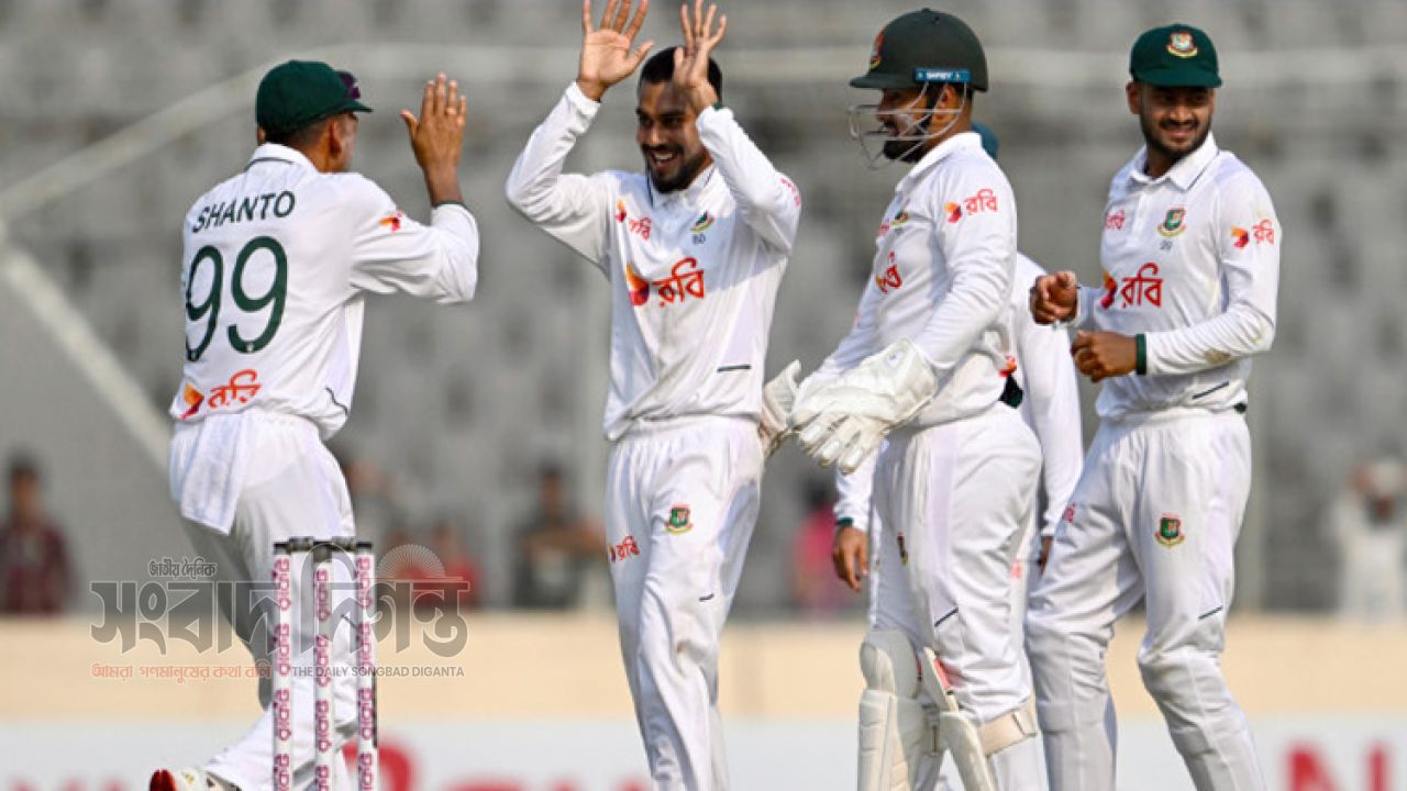 ৭৩ রানে পিছিয়ে থেকে দ্বিতীয় দিন শেষ করল বাংলাদেশ 