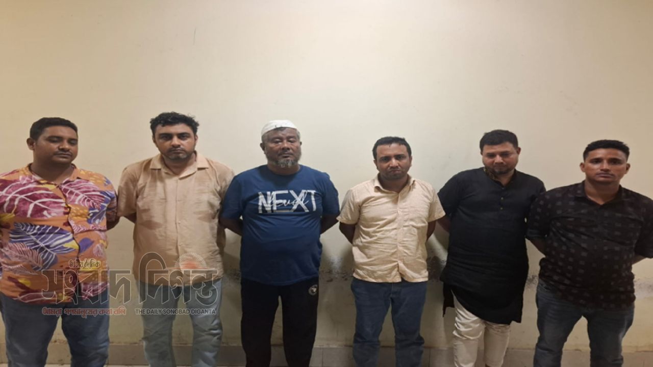 গুলশানে রেস্টুরেন্টে গোপন বৈঠকের অভিযোগ, ৬ জন আটক