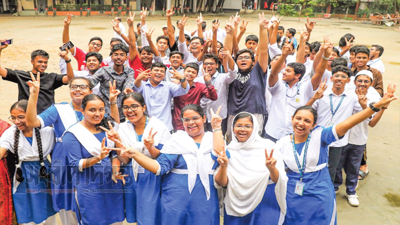 এসএসসি ফল প্রকাশ সোমবার, সকাল ১০টা থেকে জানা যাবে ফলাফল