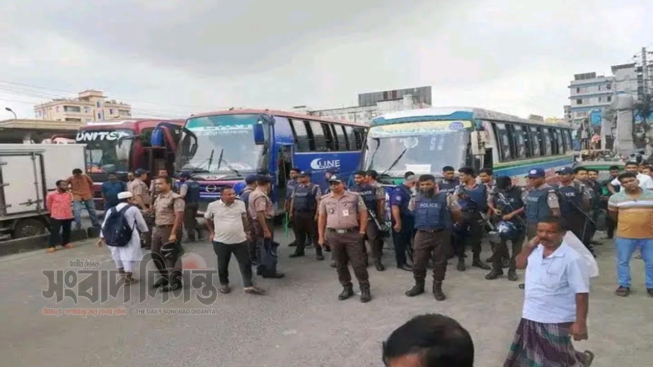 গাজীপুরে কাভার্ডভ্যানের ধাক্কায় মাদ্রাসাছাত্র নিহত, ঢাকা-ময়মনসিংহ মহাসড়ক অবরোধ