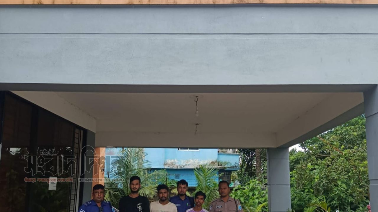 মাদারীপুরে হত্যা ও বিস্ফোরক মামলার পলাতক আসামিসহ তিনজন গ্রেপ্তার
