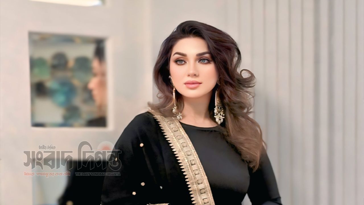 নেপালের শুটিংয়ে  অপু বিশ্বাস