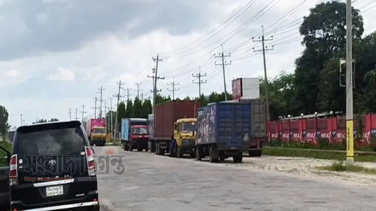 চার দিন পর গ্যাস ফিরতেই সচল হবিগঞ্জ শিল্পাঞ্চল, উৎপাদনে ফিরল ১৭১ কারখানা 