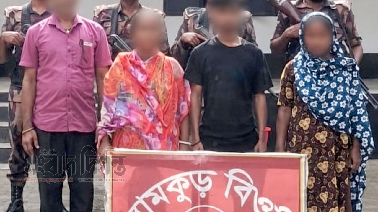 মহেশপুর সীমান্তে নারী শিশুসহ ৪ বাংলাদেশি আটক