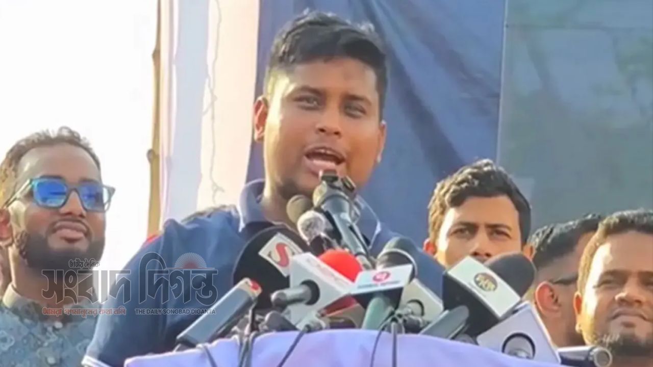 ‘ছয় মাসের চ্যালেঞ্জ গ্রহণ করলাম, সমাধান পরিকল্পনা আমাদের হাতে’: হাসনাত