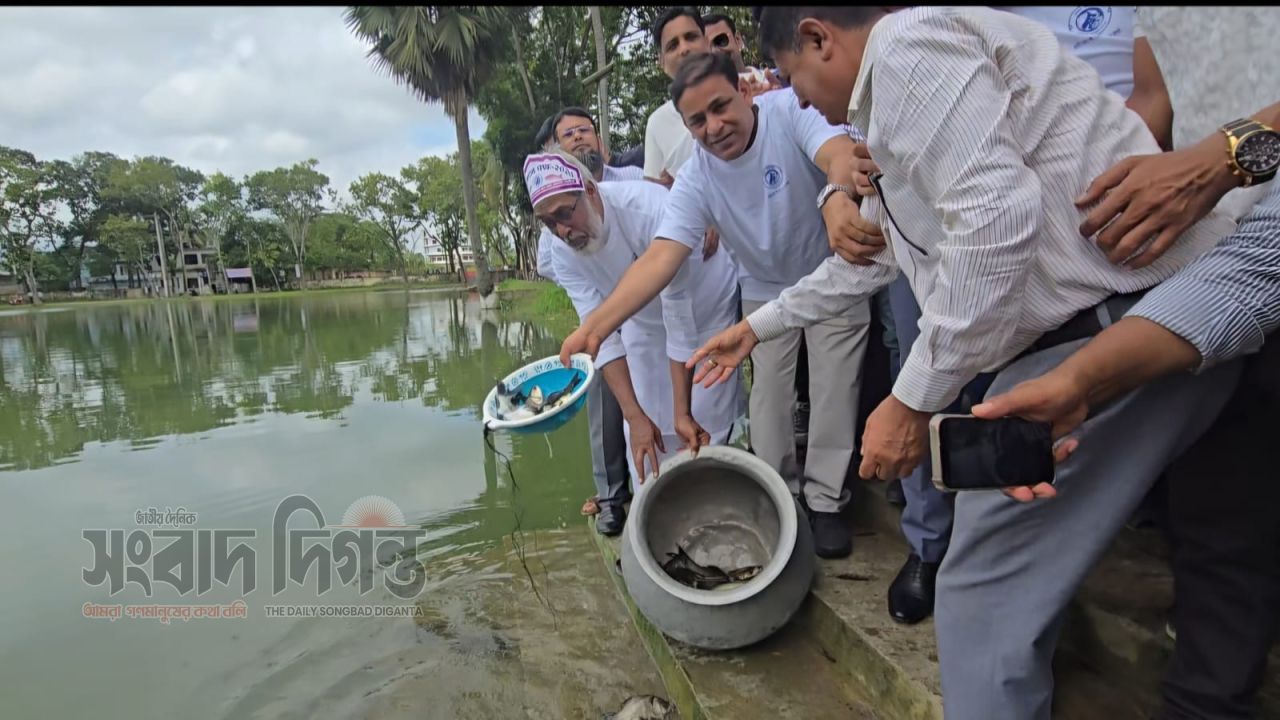 ‘গণভোটের দোহাই দিয়ে জামায়াত রাজনৈতিক ফায়দা নিতে চায়’: এমপি খোকন তালুকদার