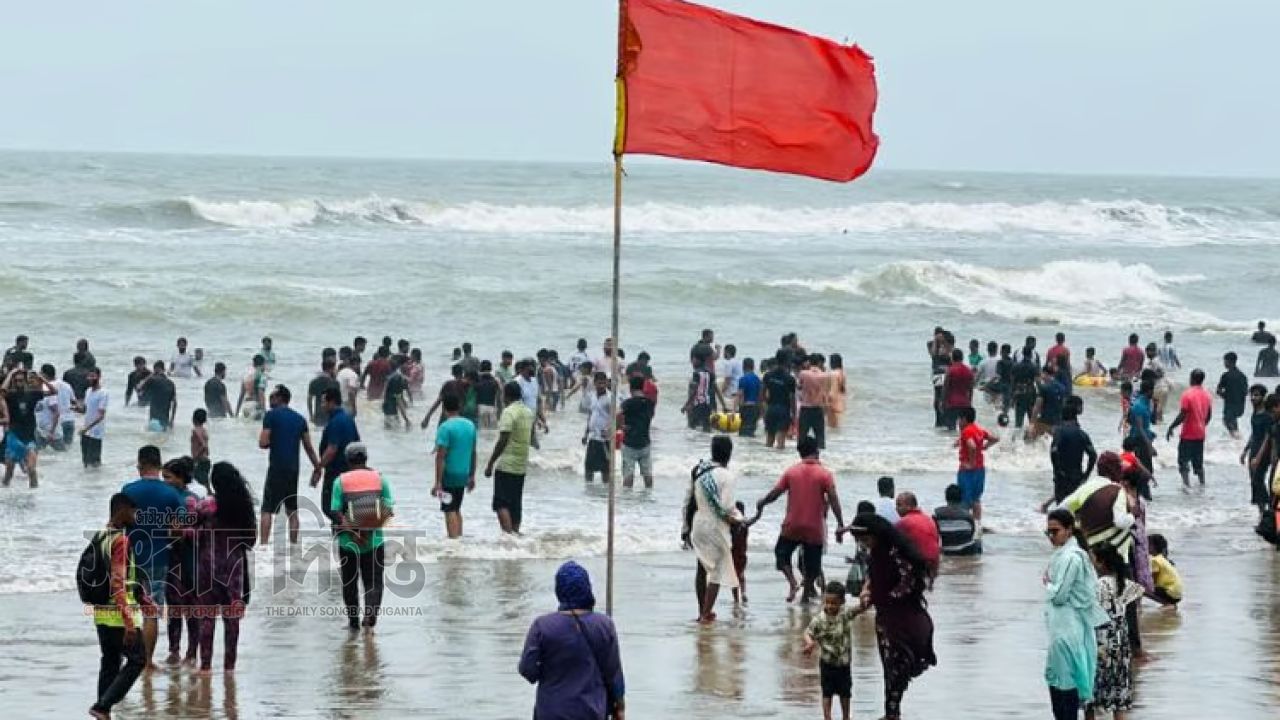 বঙ্গোপসাগরে মৌসুমি নিম্নচাপ, বাড়ছে বৃষ্টির শঙ্কা