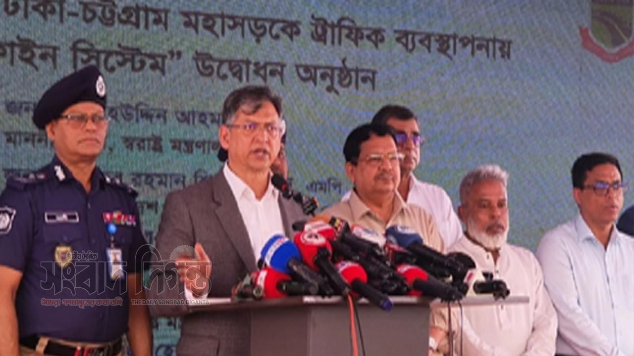 মহাসড়কে আর চলবে না কোনো থ্রি-হুইলার, এআই ক্যামেরায় হবে অটো ফাইন : স্বরাষ্ট্রমন্ত্রী