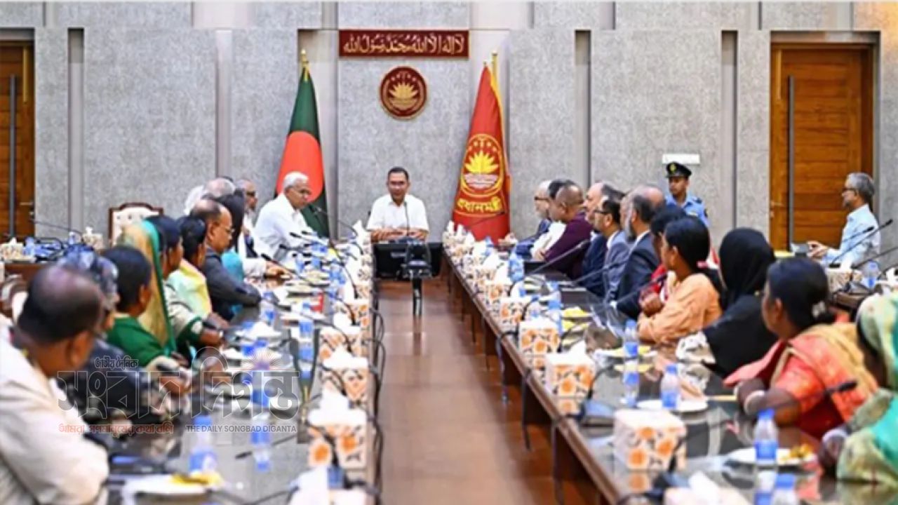 ‘সবাই একটু একটু করে এগিয়ে এলে বড় সমস্যার সমাধান সম্ভব’: প্রধানমন্ত্রী 