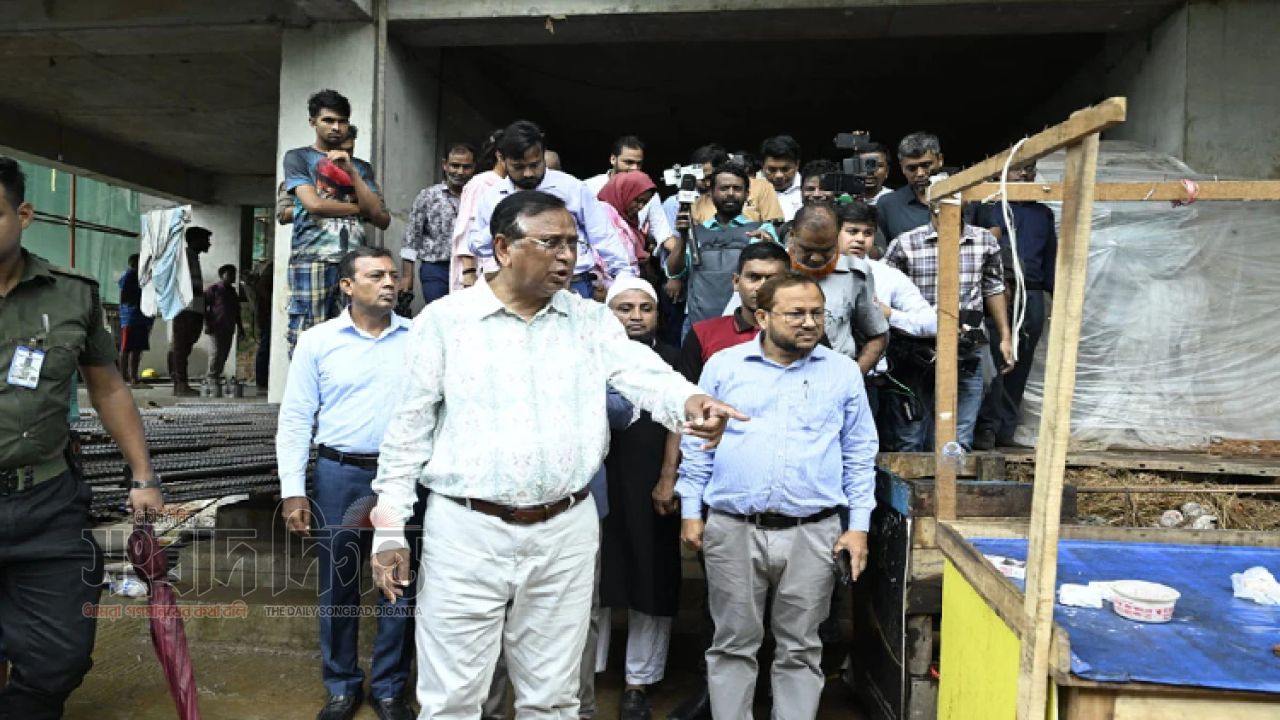 নাগরিক সেবায় গাফিলতি পেলেই ব্যবস্থা: ডিএসসিসি প্রশাসক 