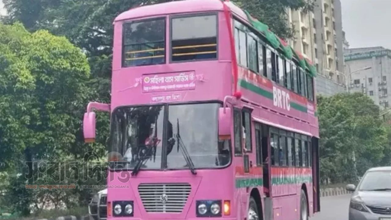 ১০ রুটে নারীদের ‘পিংক বাস’, চালক-কন্ডাক্টরও নারী 