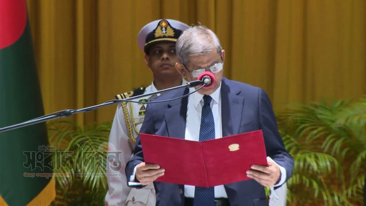 বঙ্গভবনে শপথ নিলেন ২৩তম রাষ্ট্রপতি মির্জা ফখরুল