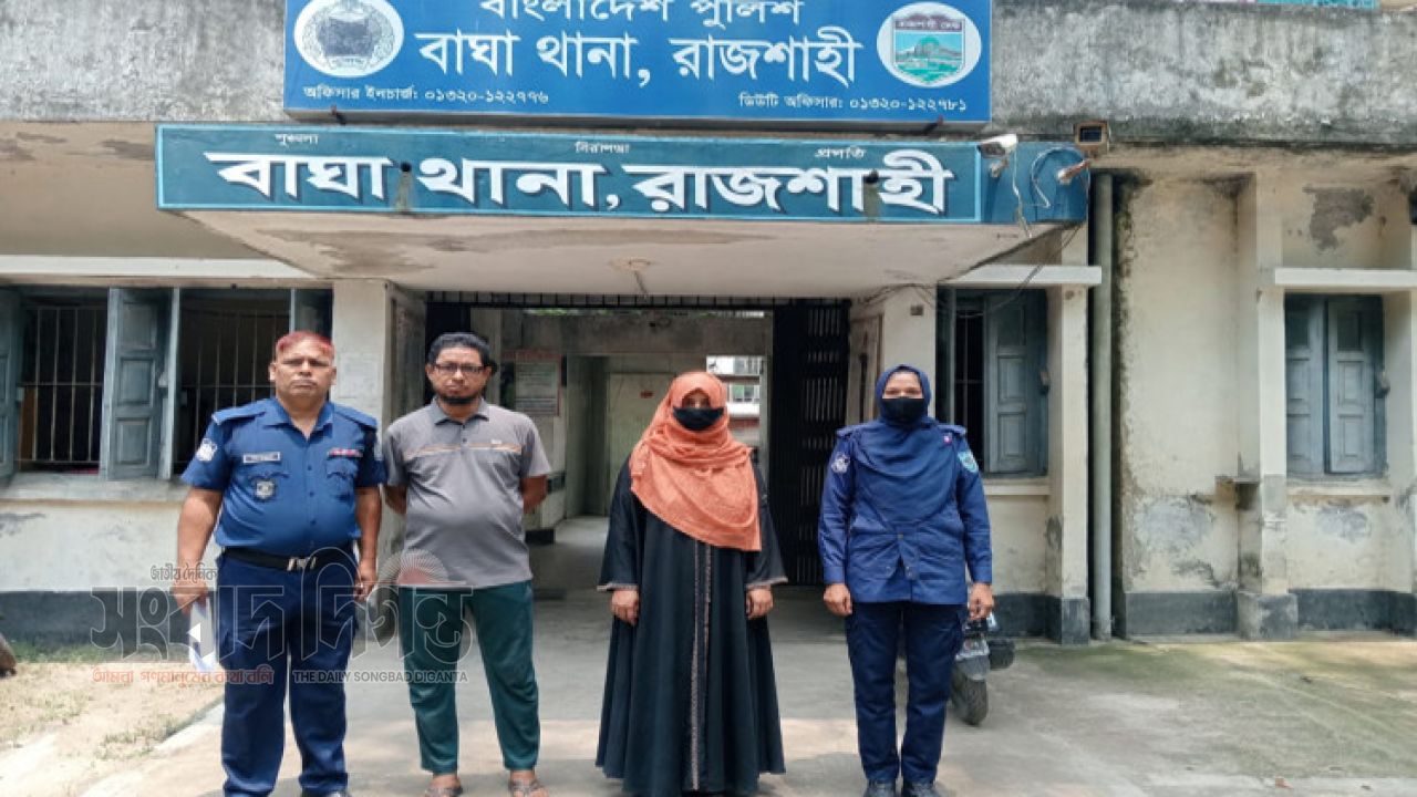বাড়িতে নারী কর্মচারীর সঙ্গে ‘আপত্তিকর অবস্থায়’ প্রধান শিক্ষক আটক