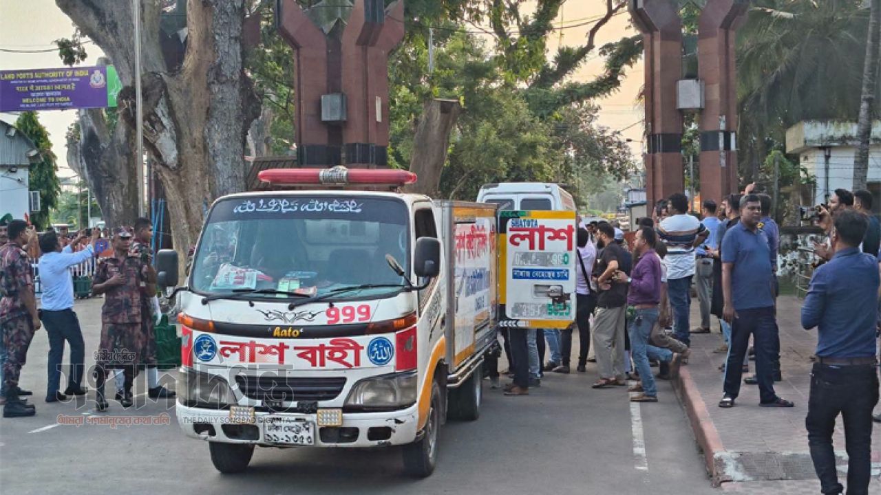 কলকাতার হোটেল অগ্নিকাণ্ড: পাঁচ বাংলাদেশির মরদেহ দেশে,কফিন ধরে স্বজনদের আহাজারি