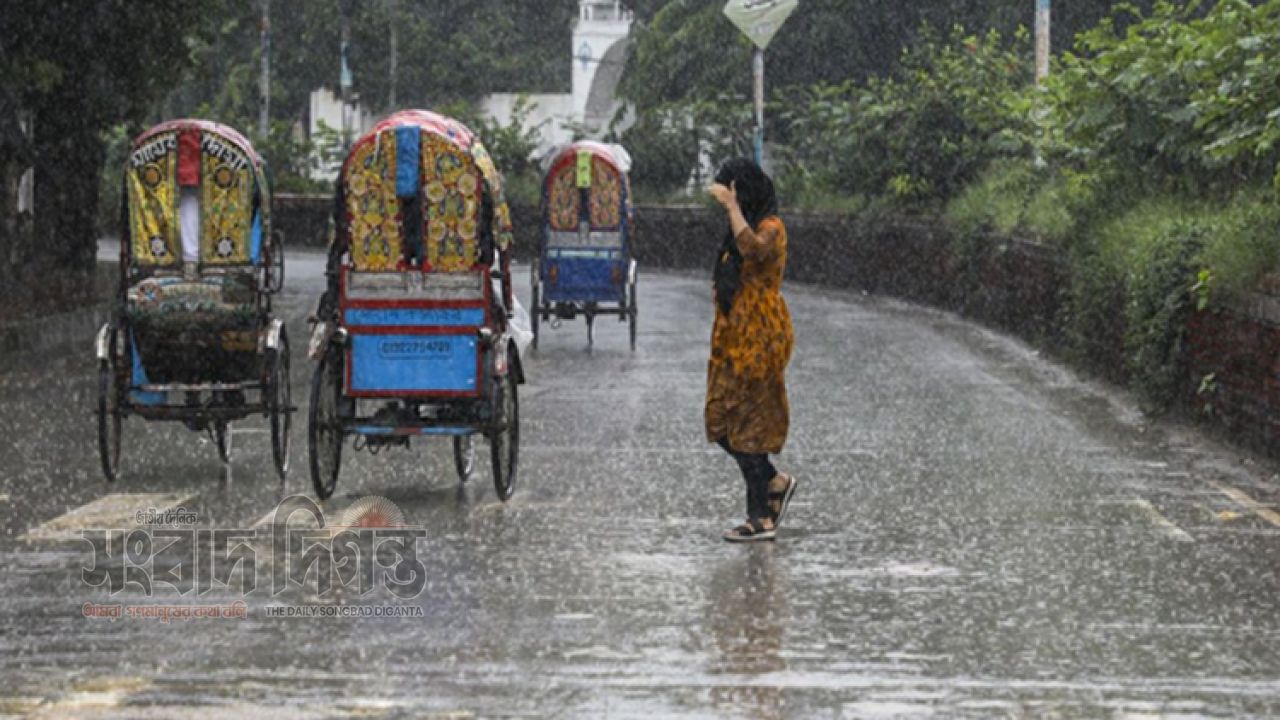 ৩৫ ডিগ্রি ছাড়াল তাপমাত্রা, ঢাকায় ফের বৃষ্টির পূর্বাভাস