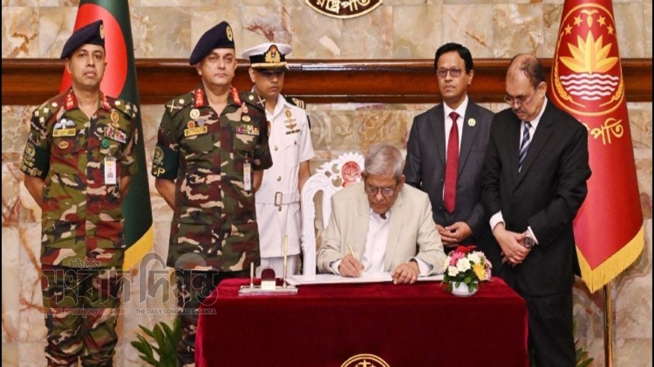 দুই দিনের সফরে নিজ জেলা ঠাকুরগাঁও যাচ্ছেন রাষ্ট্রপতি মির্জা ফখরুল 