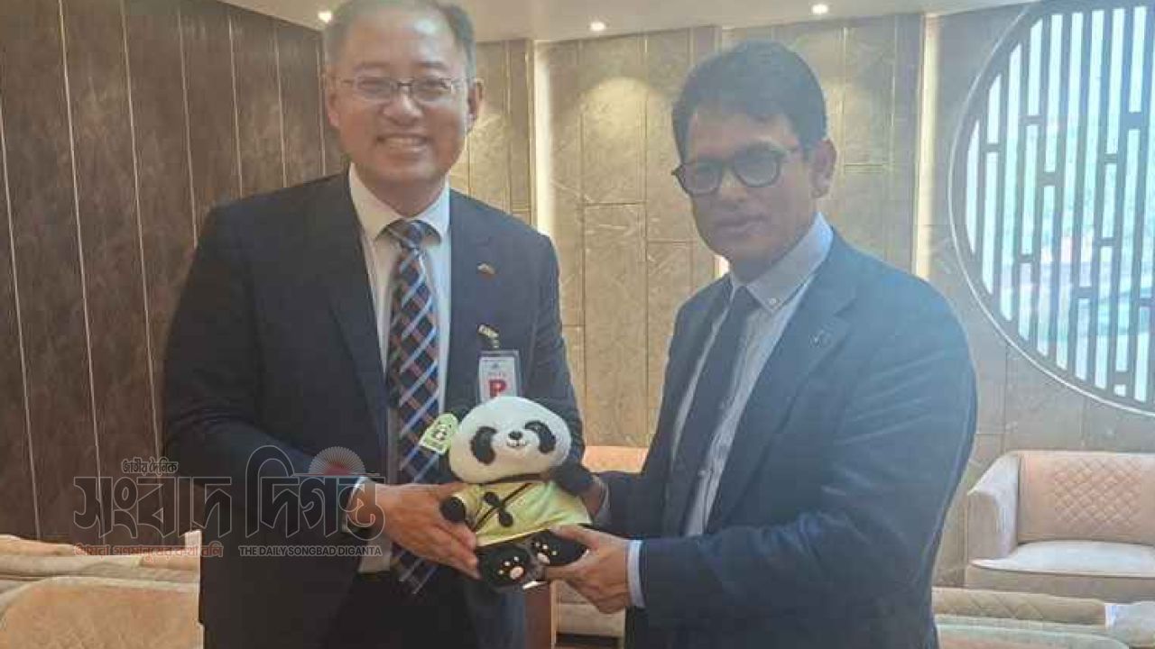 শিক্ষা সহযোগিতা জোরদারে চীন সফরে শিক্ষামন্ত্রী মিলন