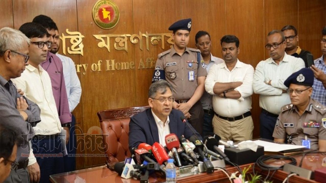 পুলিশকে ধীরে ধীরে জনবান্ধব করা হবে: স্বরাষ্ট্রমন্ত্রী