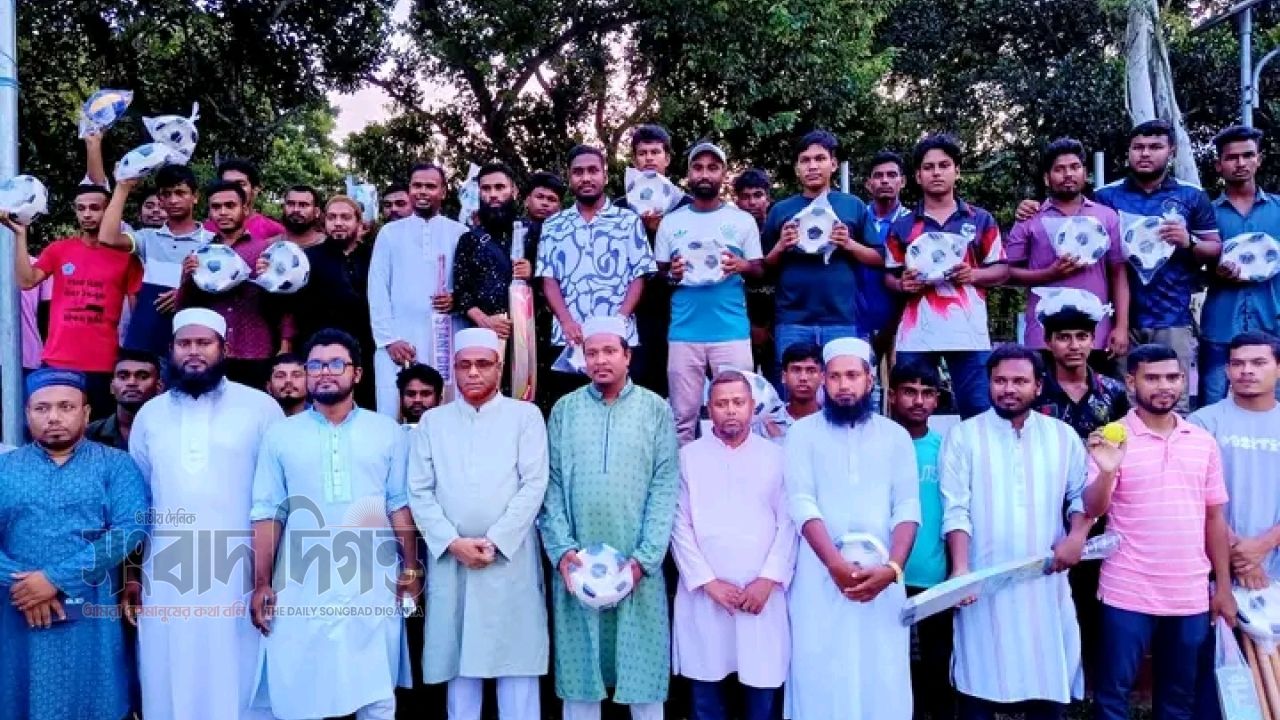 গংগাচড়ায় ক্রীড়া সামগ্রী বিতরণ, মাদকমুক্ত সমাজ গঠনে খেলাধুলার আহ্বা 