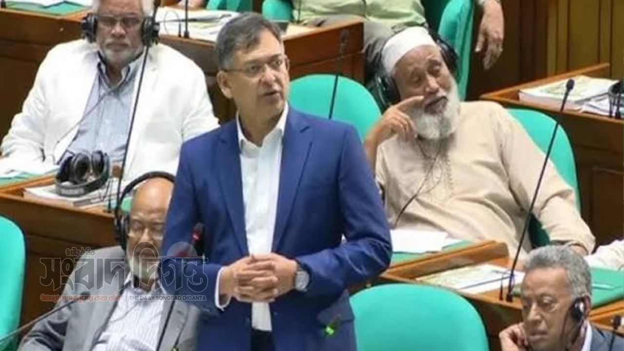 পুলিশে নতুন করে ১৪ হাজার ৪০০ জনবল নিয়োগ দেওয়া হবে: স্বরাষ্ট্রমন্ত্রী