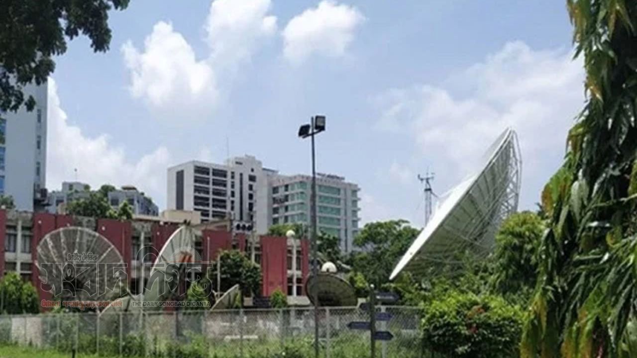 ঢাকার আকাশ মেঘলা, কোথাও কোথাও বজ্রসহ বৃষ্টির পূর্বাভাস 