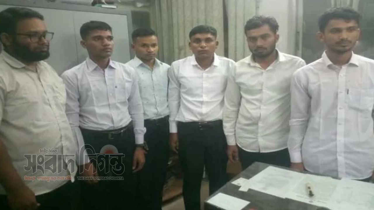 ভূমি মন্ত্রণালয়ের চাকরির ভাইভায় গিয়ে ধরা ৬ ‘প্রক্সি’ প্রার্থী
