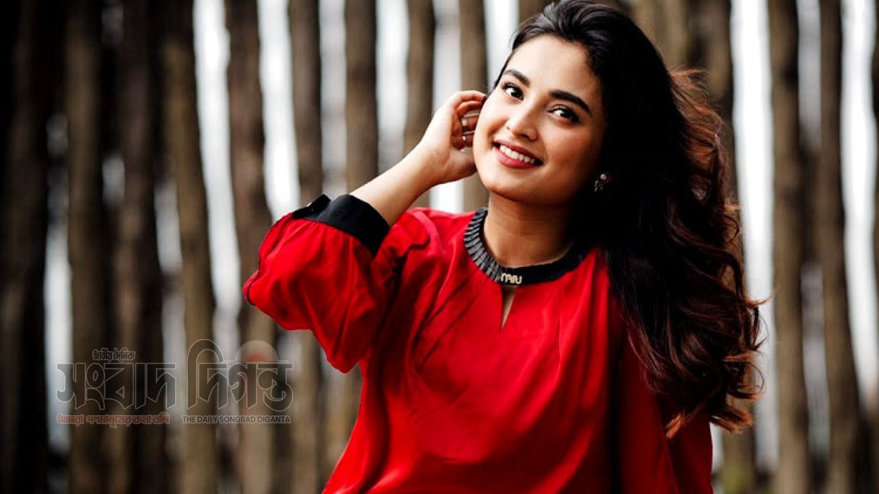 বুঝেশুনে তটিনী 