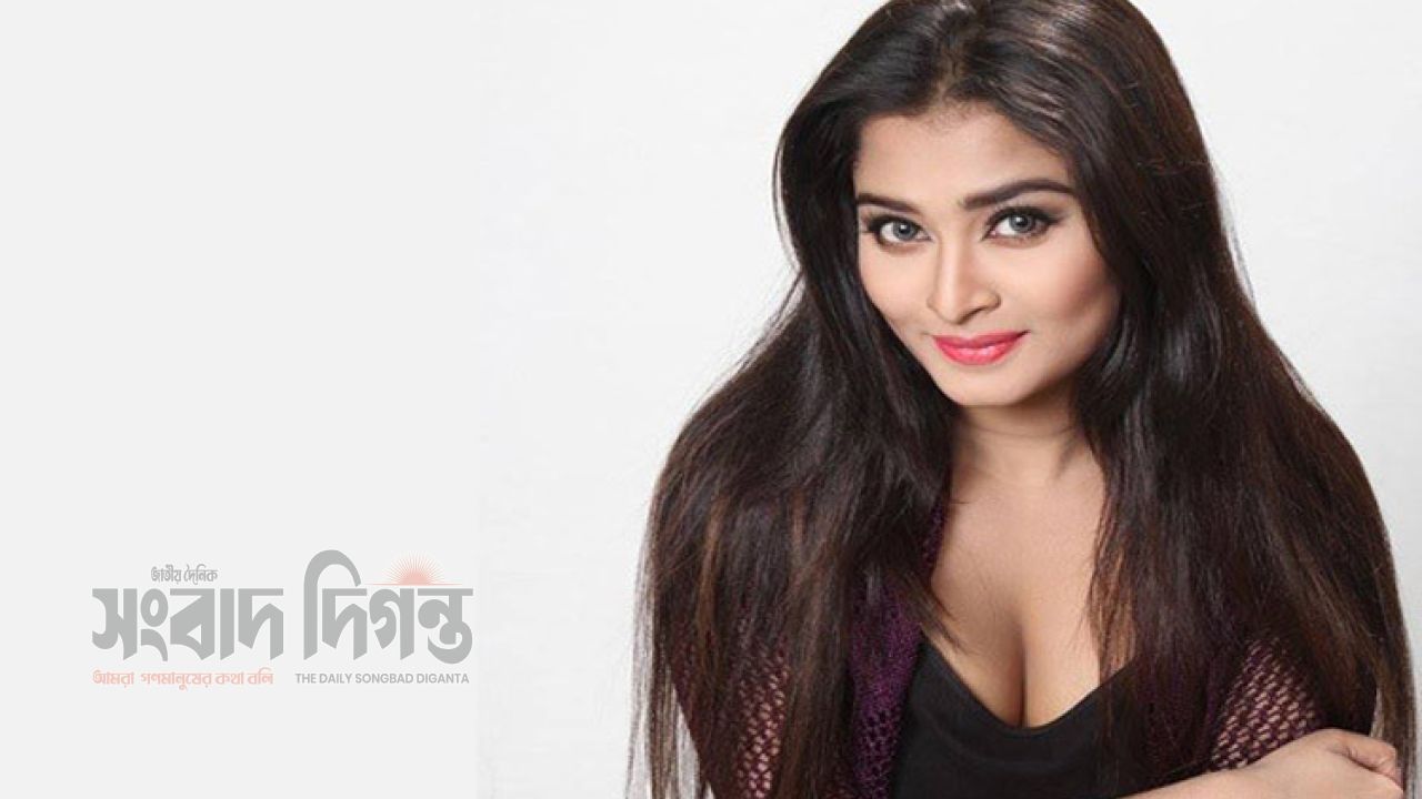 নতুন সিনেমায় শিরিন শিলা