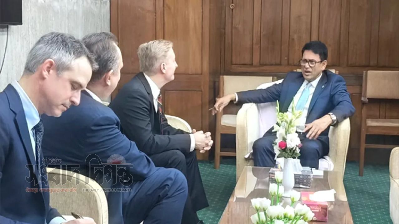 উচ্চশিক্ষায় বিদেশযাত্রার ভিসা প্রক্রিয়া সহজ হচ্ছে, বিশেষ কমিটি গঠন : শিক্ষামন্ত্রী