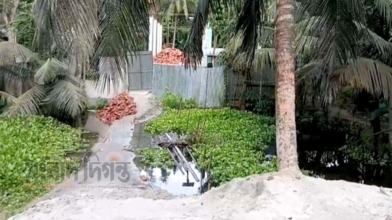 লক্ষীপুরে জমি নিয়ে বিরোধ আদালতে মামলা